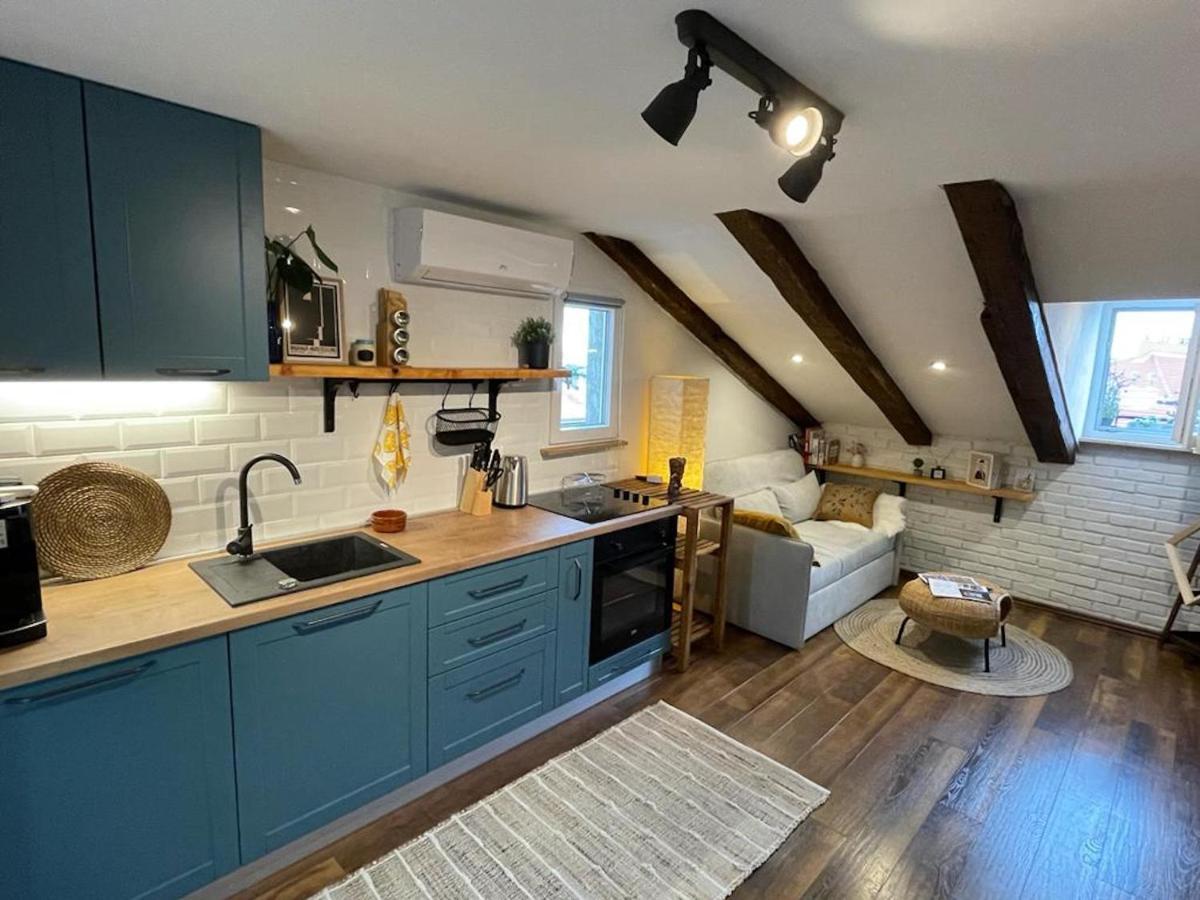 Condo In Town Centre Рийека Екстериор снимка